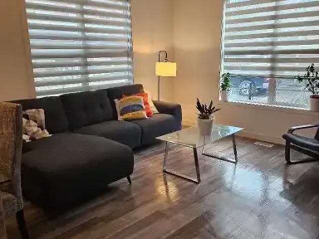 For Rent 4 Bedroom Townhouse Calgary AB DS104181744