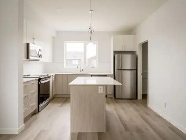 For Rent 4 Bedroom Townhouse Calgary AB DS105394656