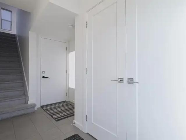 For Rent 4 Bedroom Townhouse Edmonton AB DS104256980