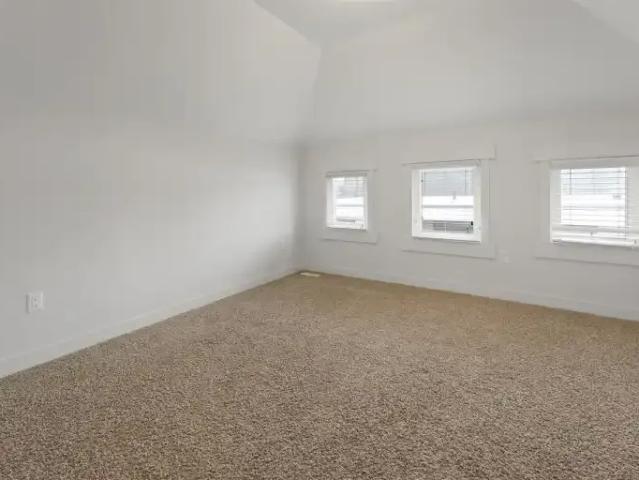 For Rent 4 Bedroom Townhouse Edmonton AB DS104535397
