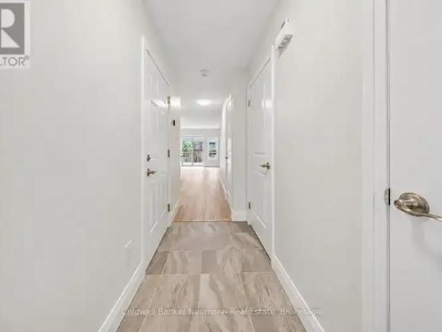 For Rent 4 Bedroom Townhouse Kitchener ON DS105526232