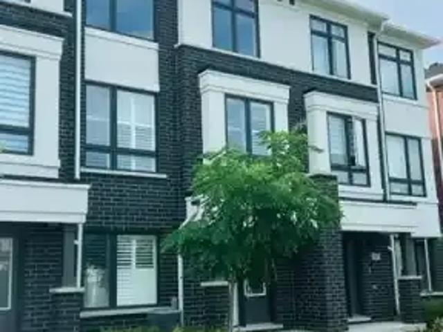 For Rent 4 Bedroom Townhouse Richmond Hill ON DS103695287