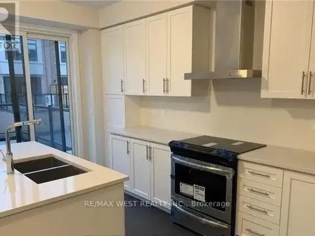 For Rent 4 Bedroom Townhouse Vaughan ON DLS105249060