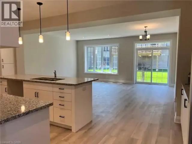 For Rent 4 Bedroom Townhouse Waterloo ON DS105526241
