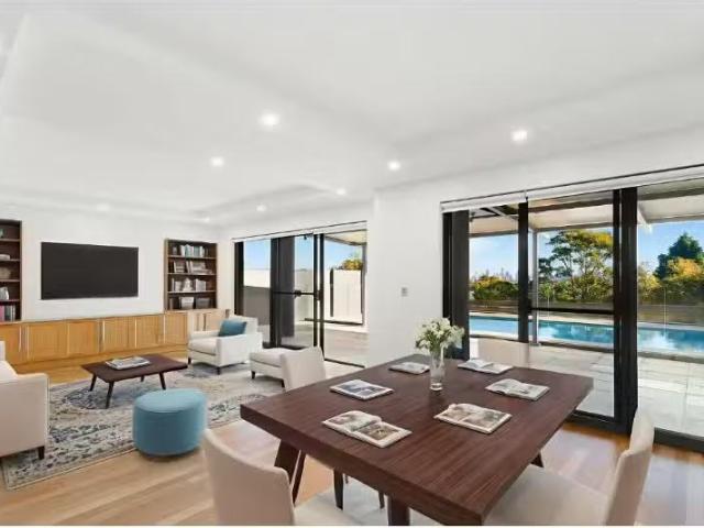 Unique 4 BR Chamberlain Avenue, Rose Bay Apartment for rent L.