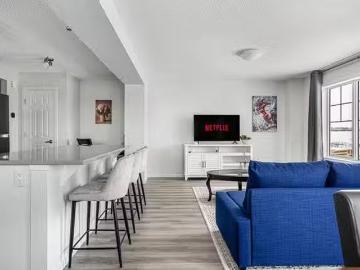 Airdrie, Alberta - Balcony, Equipped kitchen