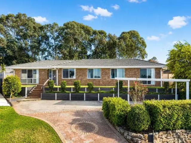 Deal! 4 BR 14 Balthasar Close, ROSEMEADOW House for rent List.