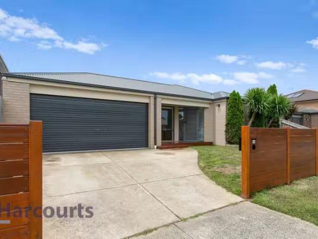 Nice 4 BR 14 David Close, Skye, VIC 3977 House for Rent