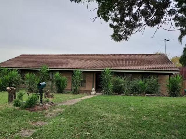 Rental! 4 BR 15 Shiraz Street, MUSWELLBROOK House for rent Li.