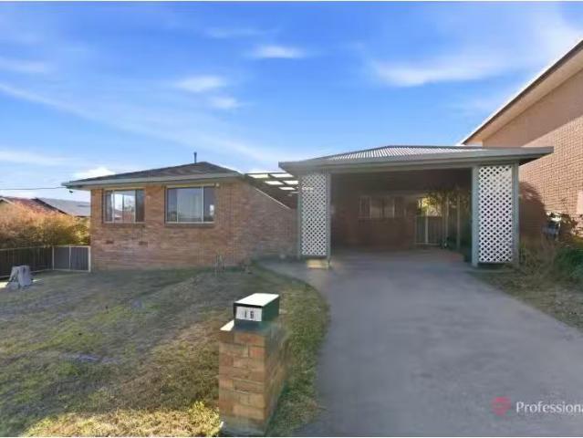 Just in! 4 BR 16 Jackes Street, ARMIDALE House for rent Liste.
