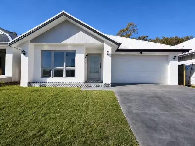 New 4 BR 18 Engelman Crescent, MENANGLE House for rent Listed.