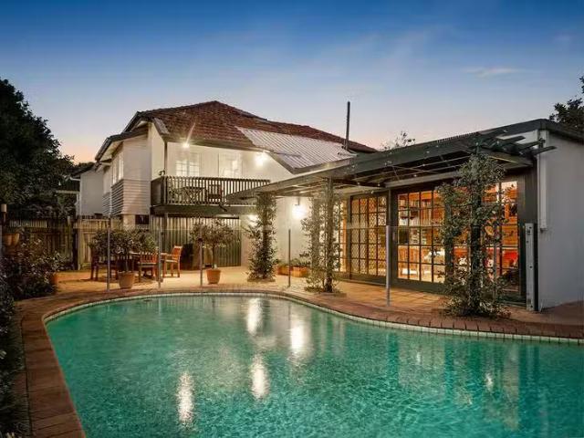 Just in! 4 BR 103 Shakespeare Street, Coorparoo, QLD 4151