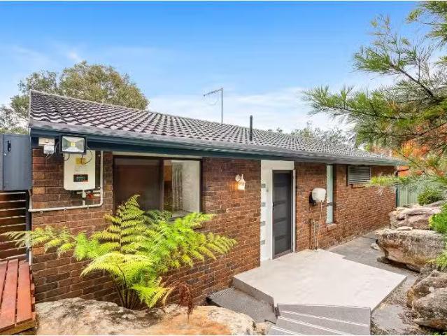 Cozy 4 BR 107 Blaxland Drive, Illawong House for rent Listed.