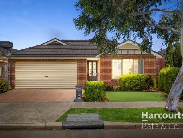 Charming 4 BR 10 Ellendale Way, South Morang, VIC 3752 House.