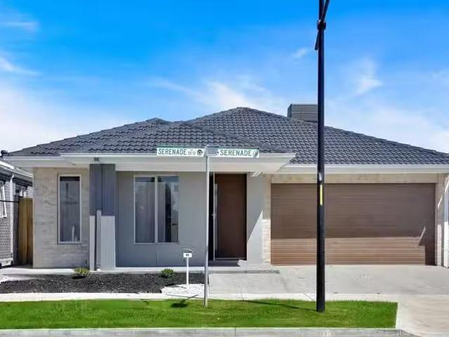 Deal! 4 BR 10 Serenade Street, DONNYBROOK, VIC 3064 House fo.