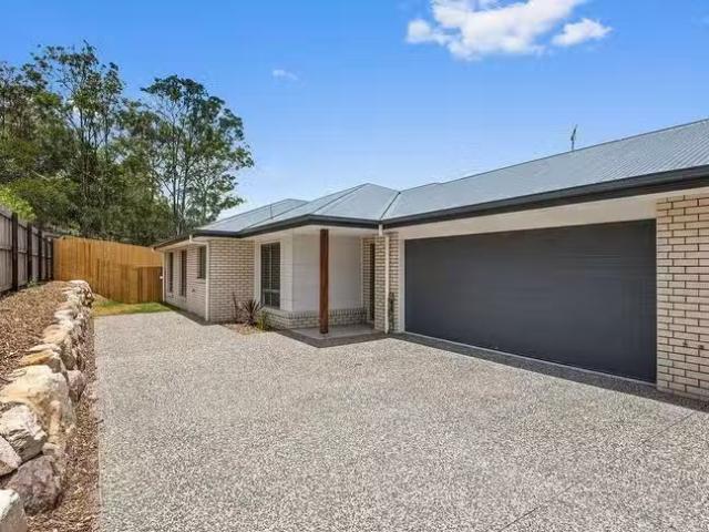 Charming 4 BR 1/17 Savannah Court, Waterford, QLD 4133