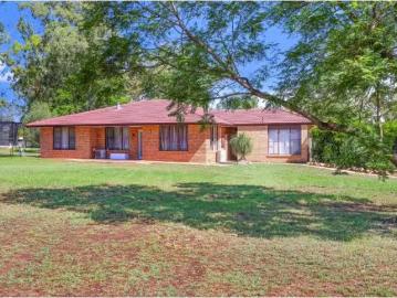 Cheap 4 BR 11 Moobi Road, Scone House for rent Listed by Prop.