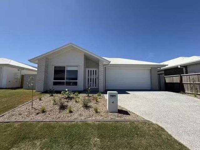 Deal! 4 BR 11 Glenthorne Street, Redland Bay, QLD 4165