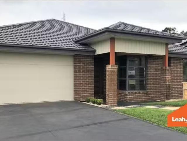 For Rent! 4 BR 11 Sandridge Street, Thornton House for rent L.