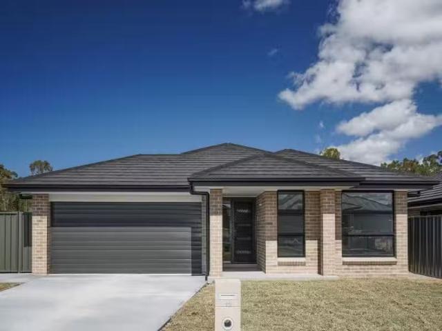 Cheap 4 BR 12 Galleon Street, Hamlyn Terrace House for rent L.