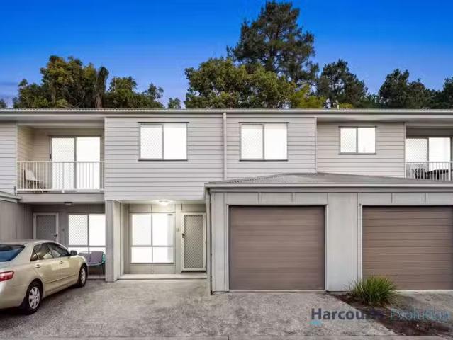 Unique 4 BR 13/12 14 Juers Street, KINGSTON, QLD 4114 Townho.