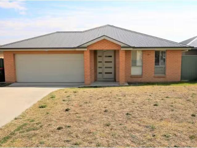 Cozy 4 BR 131 Evernden Road, Llanarth House for rent Listed b.