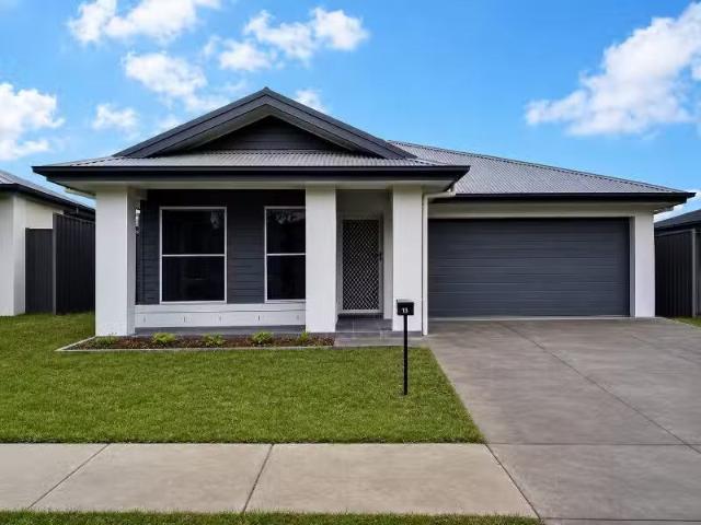 Rental! 4 BR 13 Stonewall Dr, North Rothbury House for rent L.