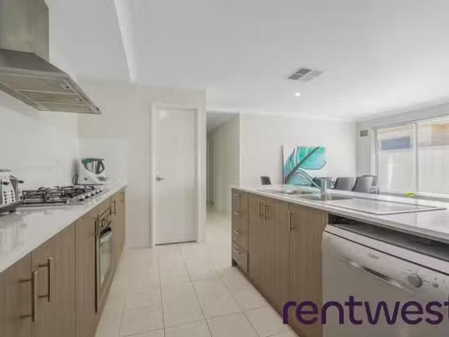Rental! 4 BR 13 Taincrow Way, Golden Bay, WA 6174