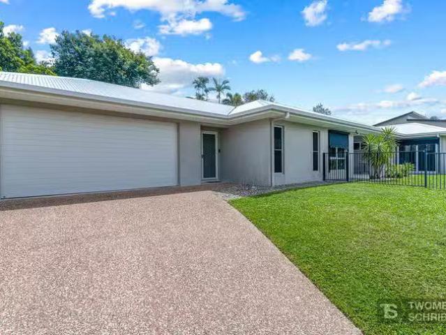 Cozy 4 BR 27 Hatch Close, Trinity Beach, QLD 4879