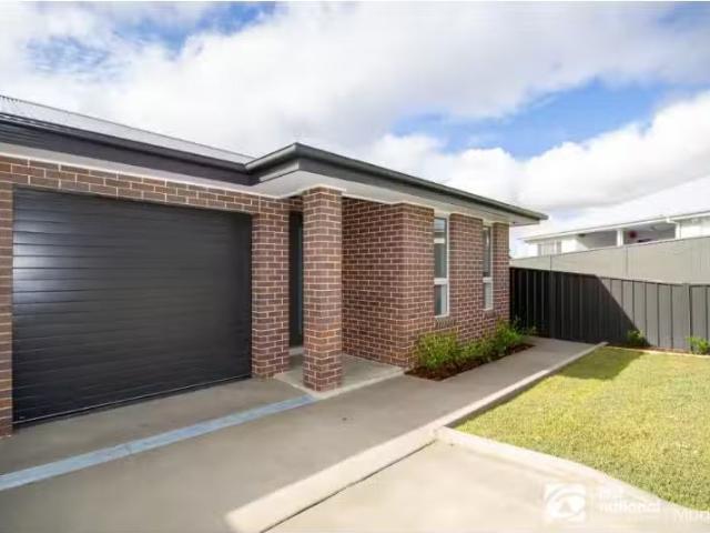 Cozy 4 BR 27a Marskell Circuit, MUDGEE House for rent Listed.