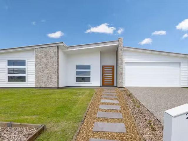 Nice 4 BR 20 Hopbush Street, NIKENBAH, QLD 4655 House for Rent