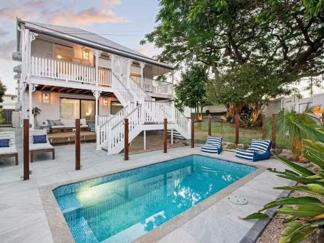 Rental! 4 BR 22 Musgrave Street, WELLINGTON POINT, QLD 4160.
