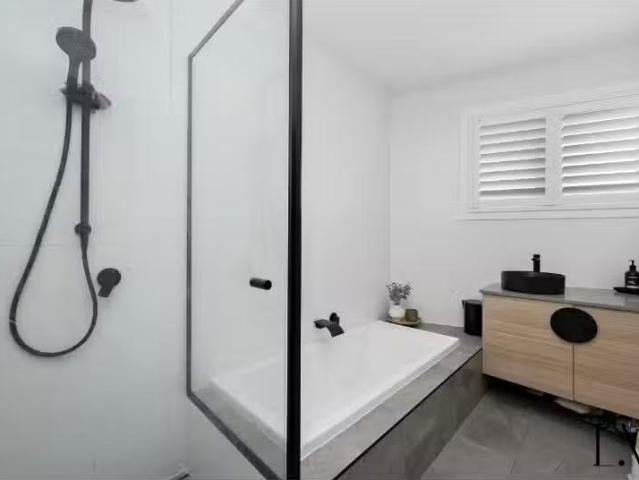 Cheap 4 BR 22 Lewers Street, Belmont House for rent Listed by.