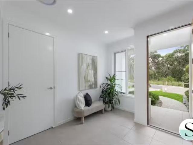 Deal! 4 BR 23A Allora Circuit, Nords Wharf House for rent Lis.