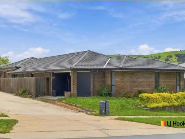 Rental! 4 BR 34 Dengate Crescent, Moncrieff House for rent Li.