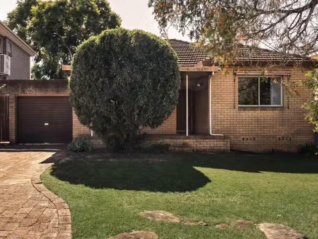 Deal! 4 BR 36 Alma Road, Padstow House for rent Listed by Ami.