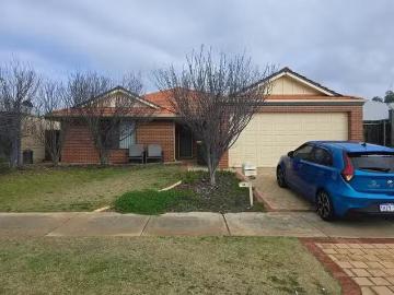Deal! 4 BR 36 Parnham Avenue, Ellenbrook, WA 6069