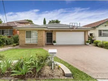 Charming 4 BR 38 Orient Road, Padstow House for rent Listed b.