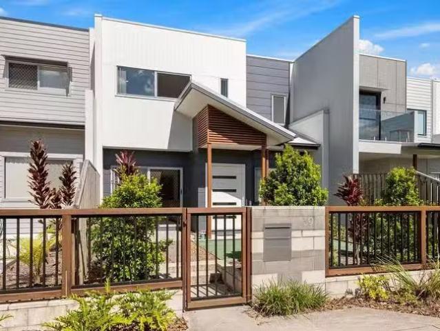 Cozy 4 BR 39 Prosperity Drive, Birtinya, QLD 4575