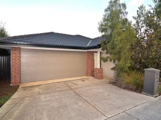 Cozy 4 BR 30 Greenvale Drive, CURLEWIS, VIC 3222 House for R.