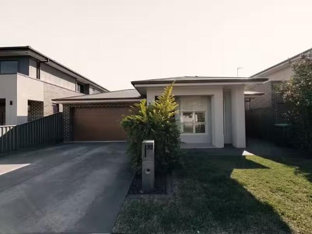 Just in! 4 BR 32 Needlebush Avenue, Denham Court House for ren.