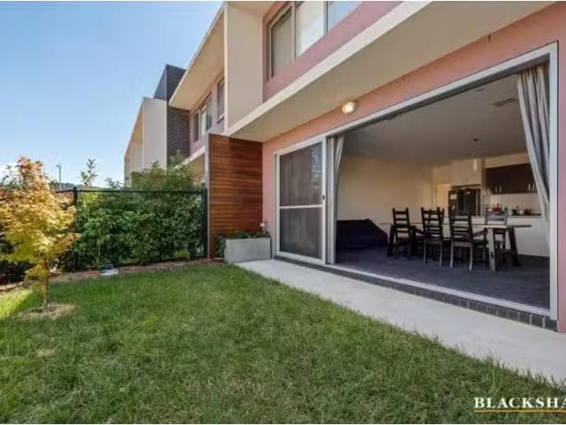 Unique 4 BR 32 Chanter Terrace, Coombs Townhouse for rent Lis.