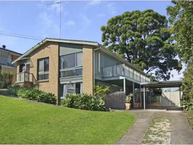 Just in! 4 BR 32 Hillcrest Avenue, MOOREBANK House for rent L.