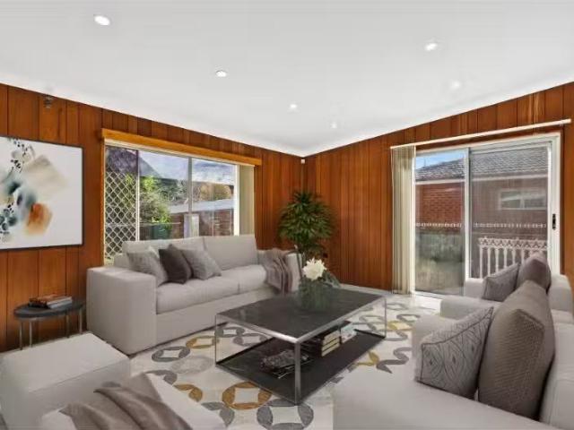 Rental! 4 BR 32 Robsons Road, Keiraville House for rent Liste.