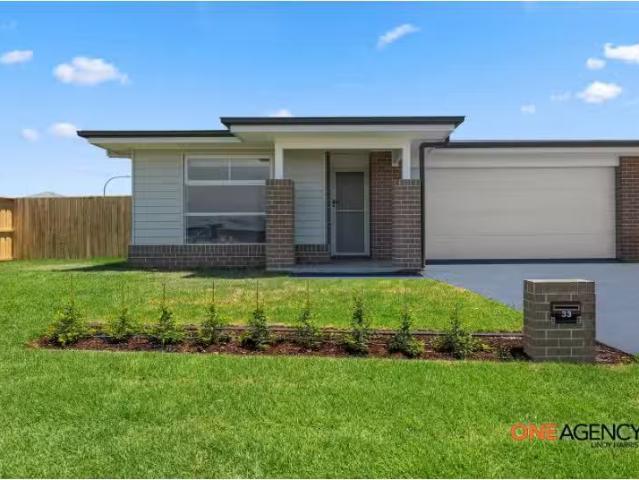 Deal! 4 BR 33 Lilac Ave, Lochinvar House for rent Listed by C.