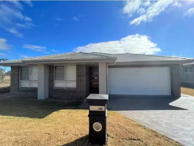 Nice 4 BR 3 Doomben Street, Menangle Park House for rent List.