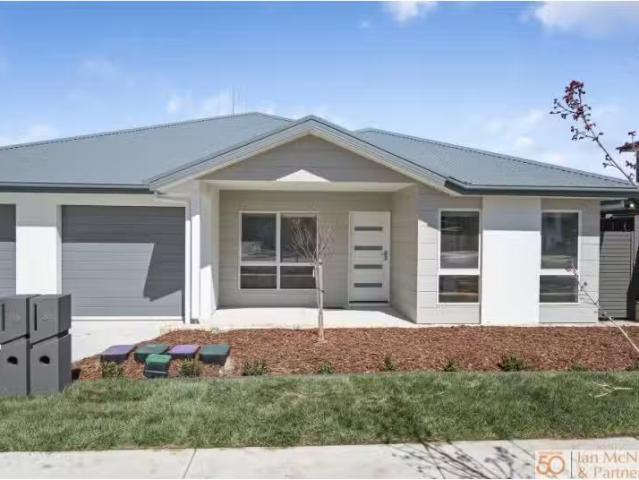 New 4 BR 3 Mowenbah Crescent, Googong House for rent Listed b.