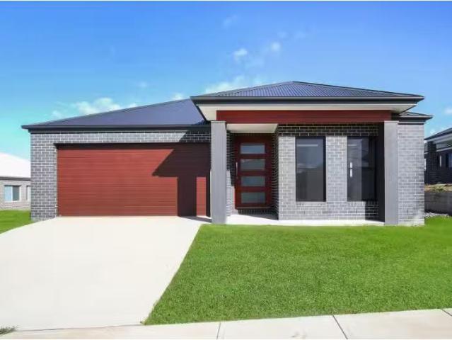 For Rent! 4 BR 44 Hillford Circuit, Thurgoona House for rent.