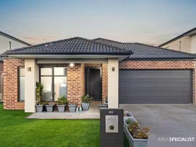 Nice 4 BR 49 Squadron Road, Point Cook, VIC 3030