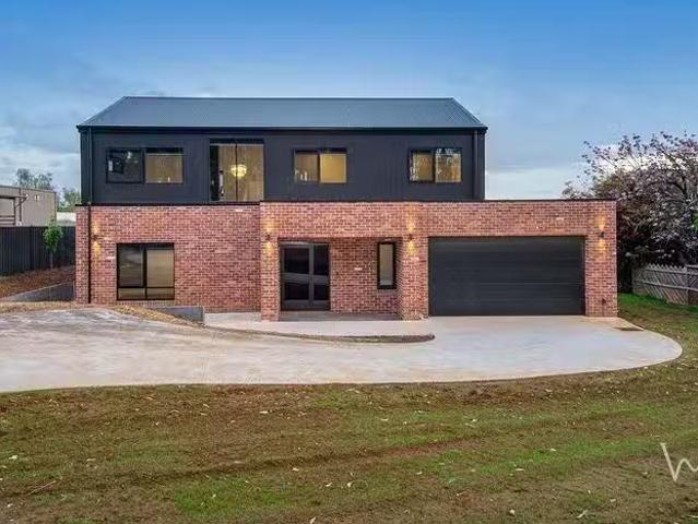 Unique 4 BR 403 Monbulk Road, Monbulk, VIC 3793